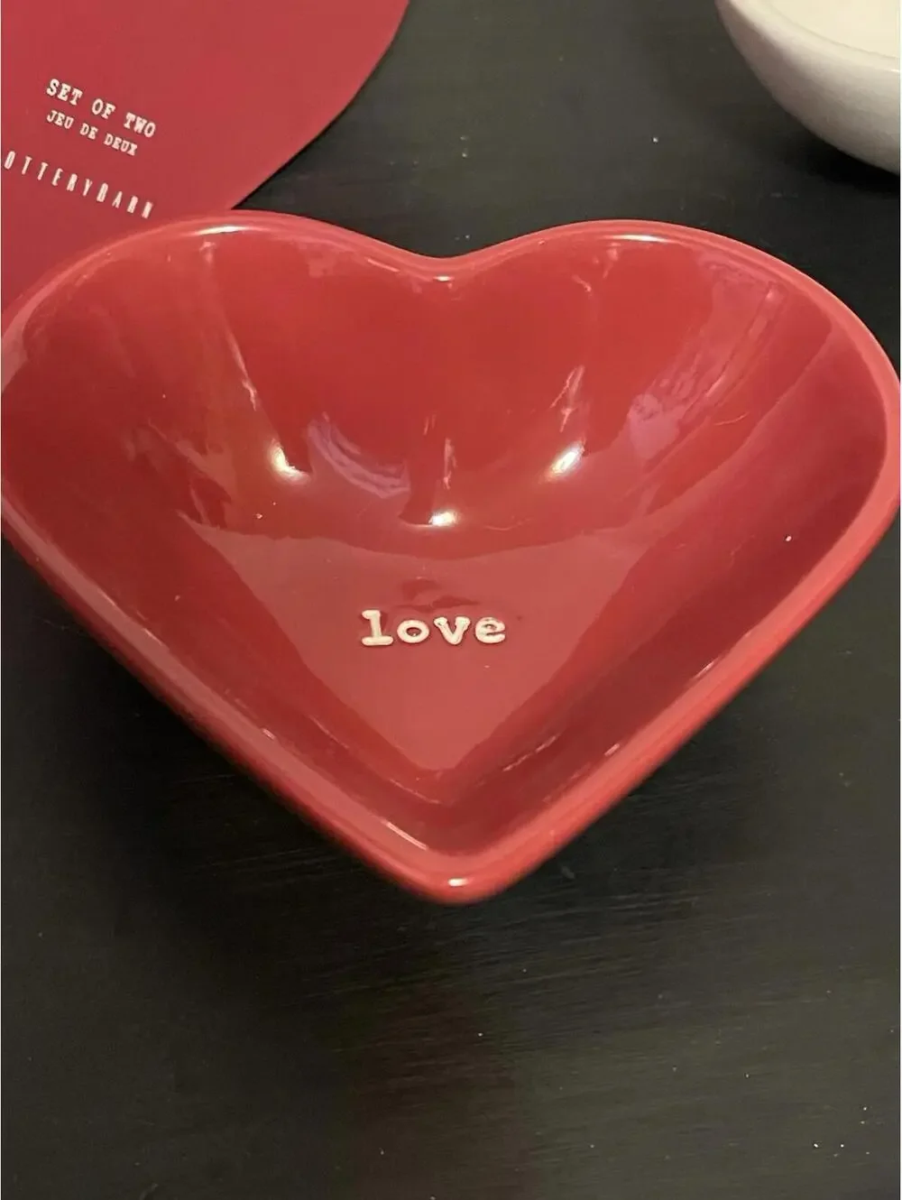 Pottery Barn Valentines heart Dishes set Of 2 New In Box